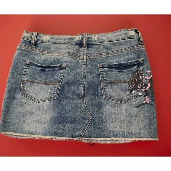 Vintage Angel Kiss Women's Denim Skull Goth Punk‎ Rock Hand Painted Skirt Size 7 - Picture 2 of 7